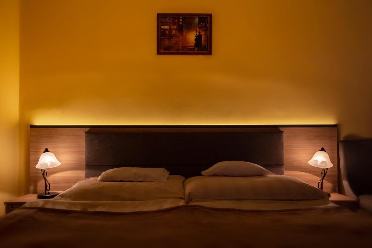 Bed and Breakfast Alabastrom Panzio Es Etterem Bogács Exterior foto