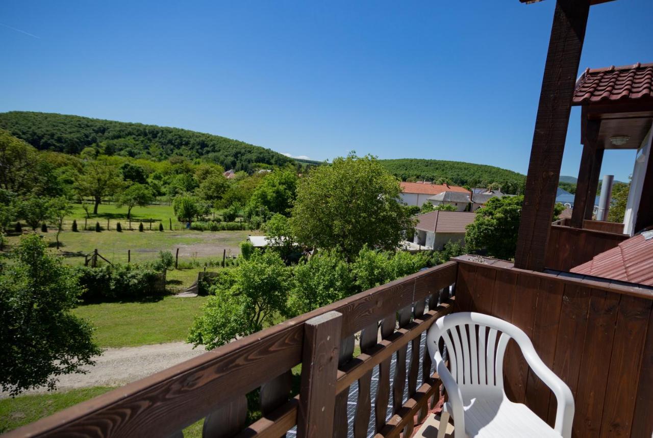 Bed and Breakfast Alabastrom Panzio Es Etterem Bogács Exterior foto